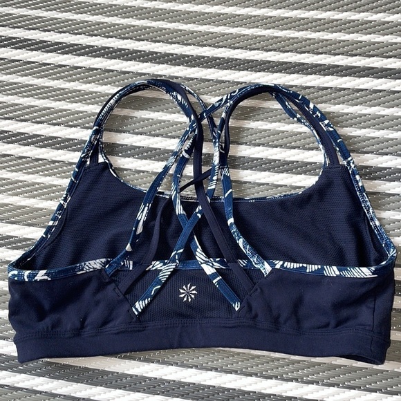 Athleta Hyper Focused Blue Floral Sports Bra - Picture 2 of 5